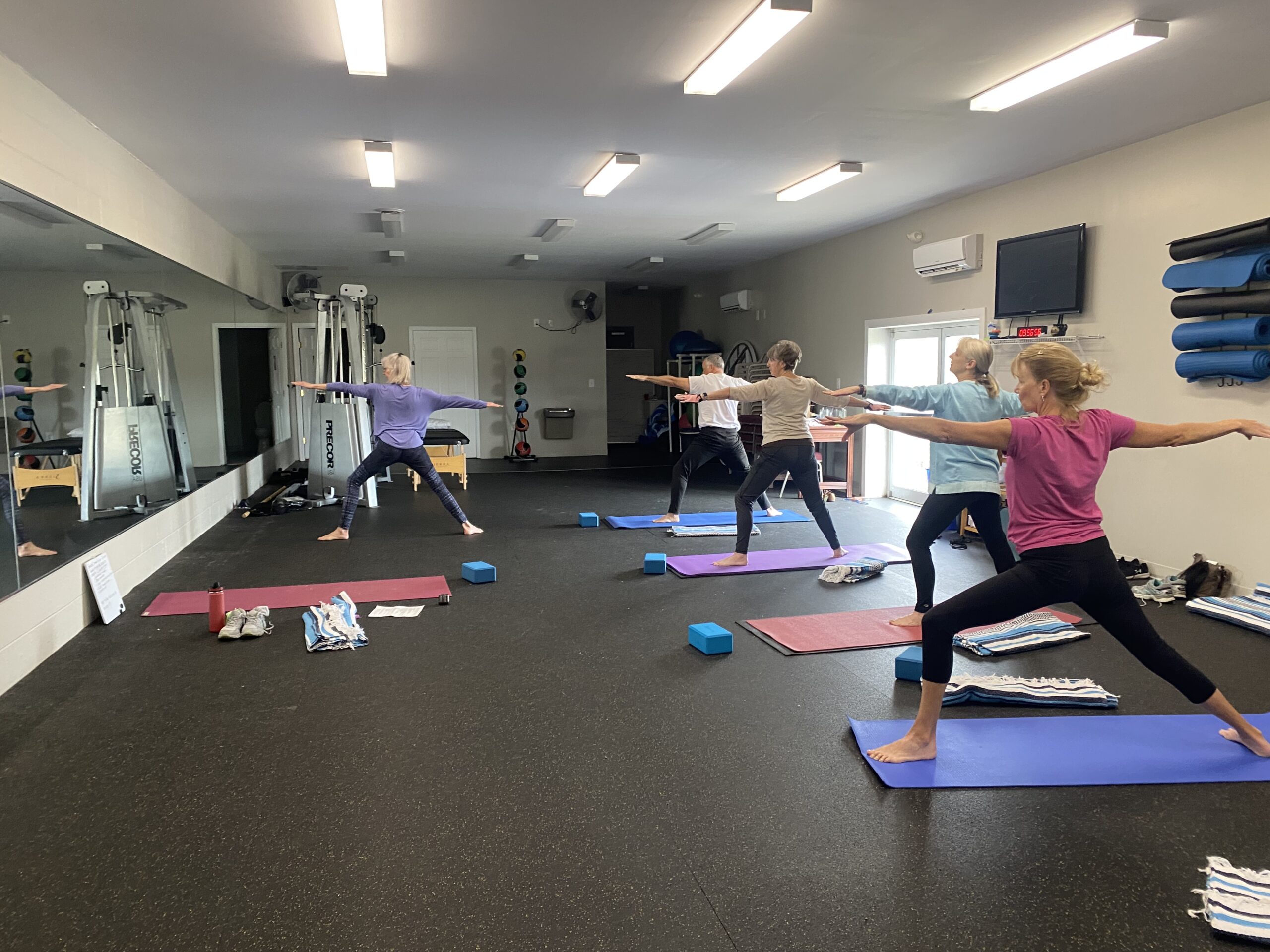 Yoga Class Mariners Landing Huddleston